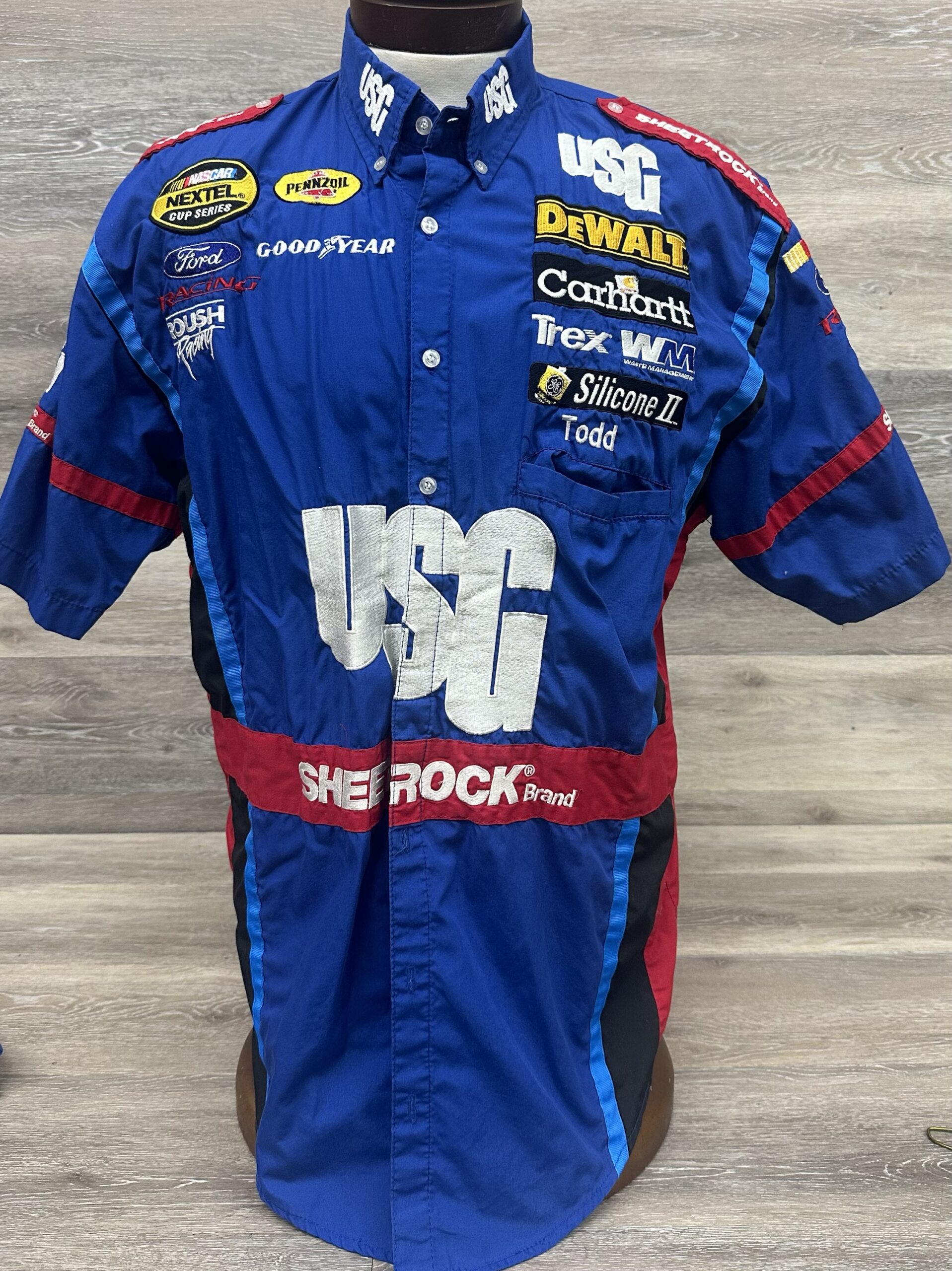 NASCAR #17 Matt Kenseth USG Roush Race Used Crew Shirt Size XL