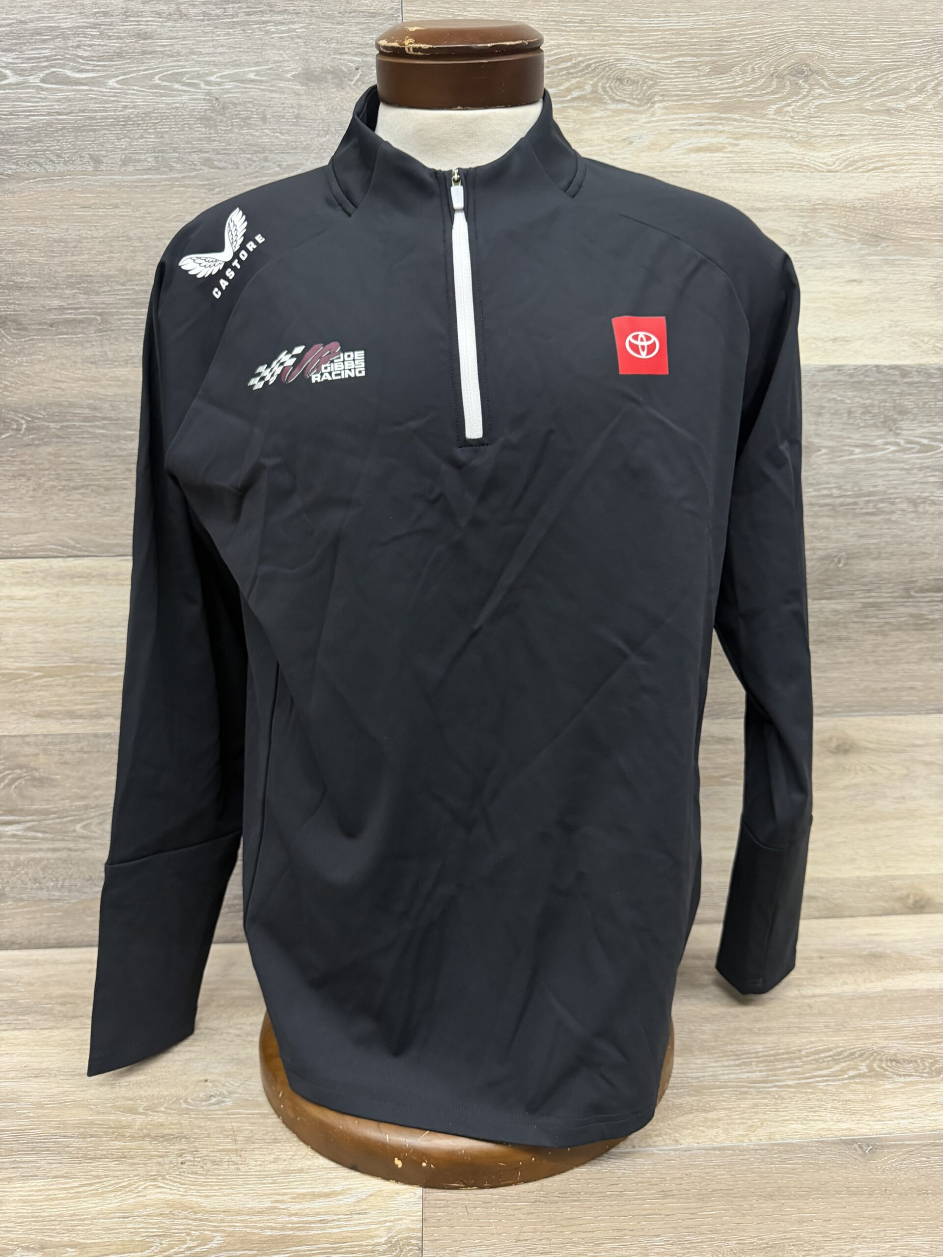 NASCAR Joe Gibbs Racing Team Issued NEW Castore 1/4 Zip Pullover Large