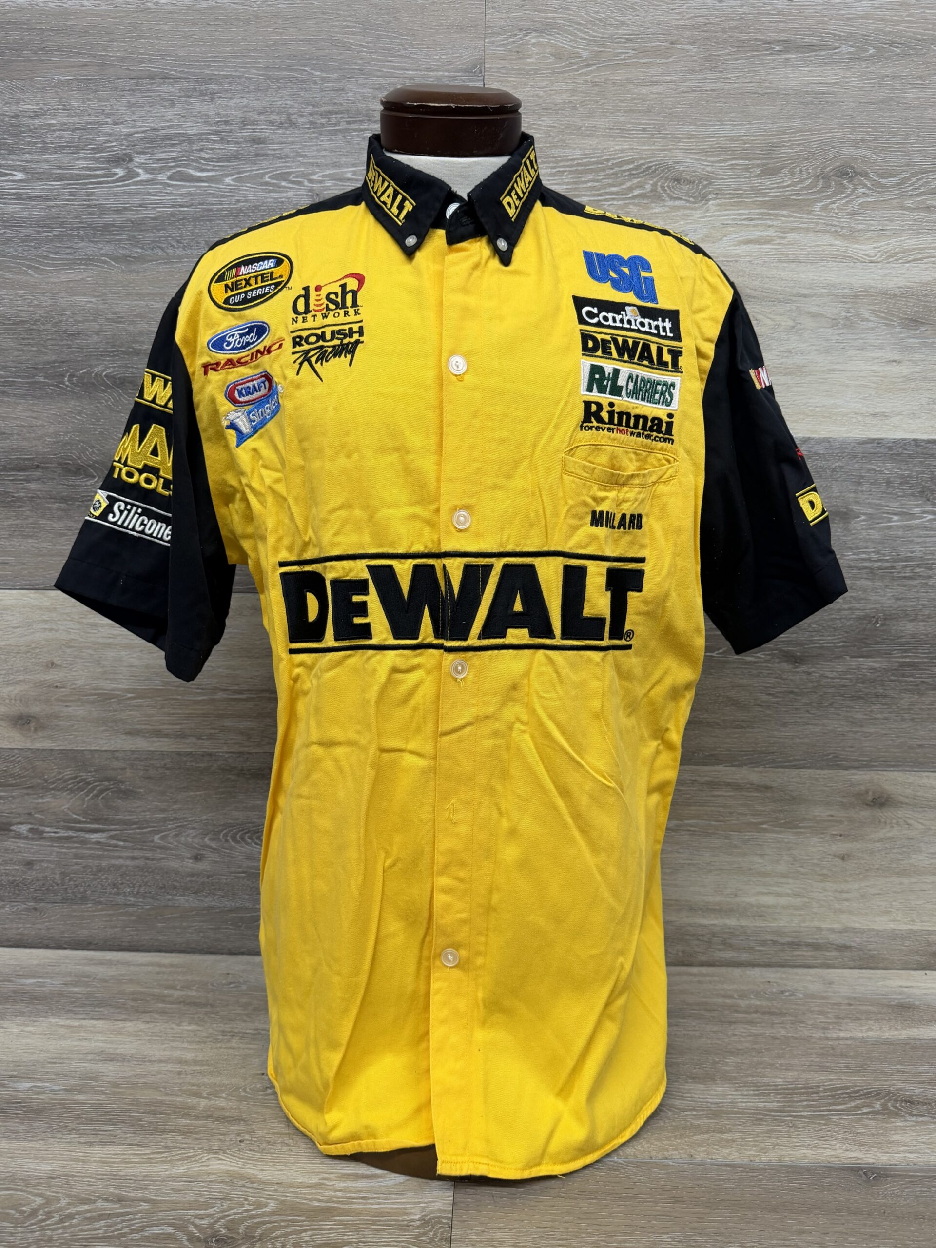 NASCAR #17 Matt Kenseth DeWalt Race Used Crew Shirt Roush Size XL