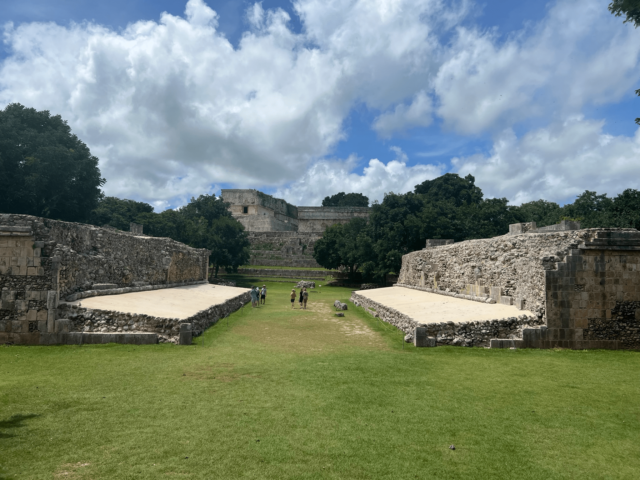 Pelote Court