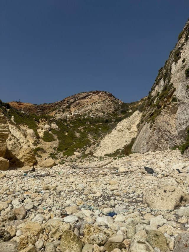 Fomm ir-Riħ Bay reached by kayak