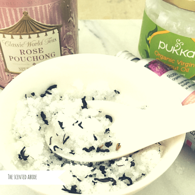 Rose Pouching tea bath scrub