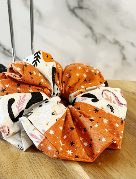 How to Make a Patchwork Scrunchie – Free Pattern!