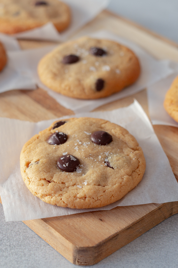 Easy Peanut Butter chocolate chip cookie recipe (with few ingredients) - The  Simpler Kitchen