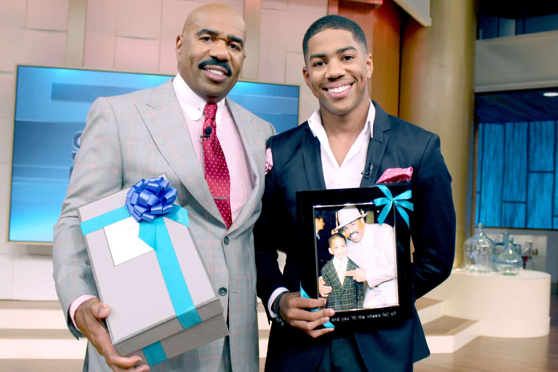 Steve harvey's father's day gift brings him to tears