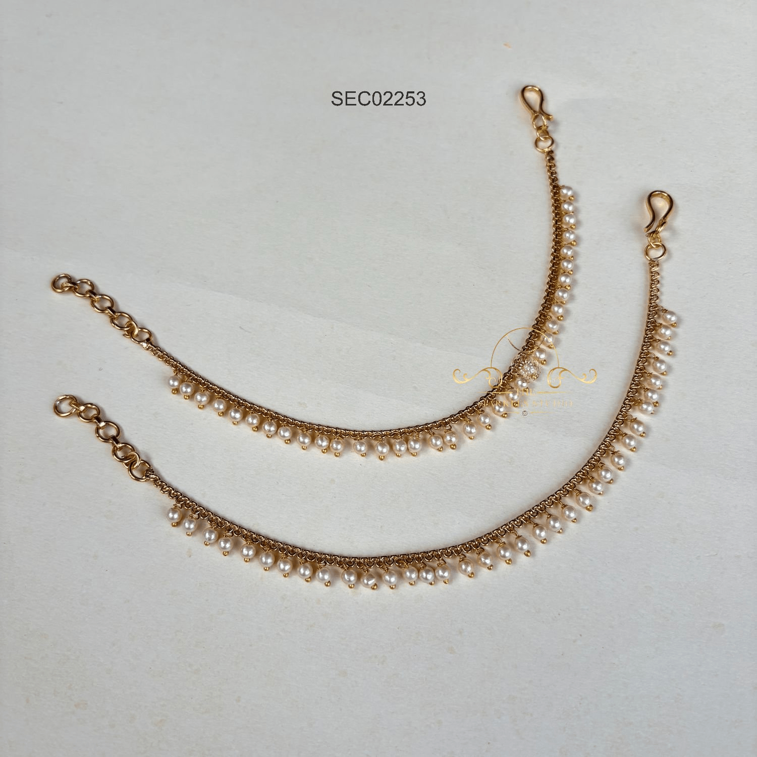 Single Row Pearl Mattal