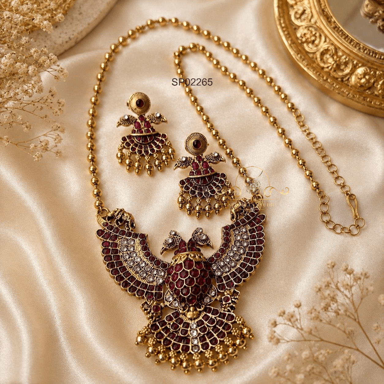 Kemp Gandaperunda Chain Pendant Set