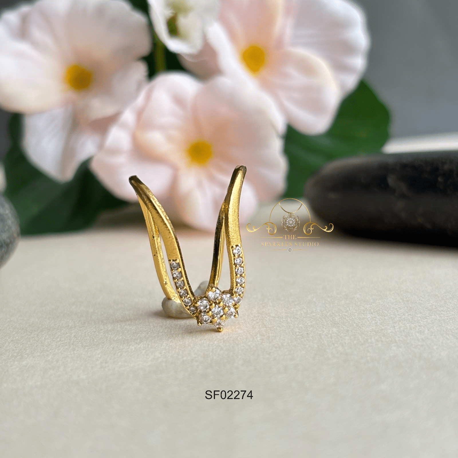 AD Flower Vanki Ring