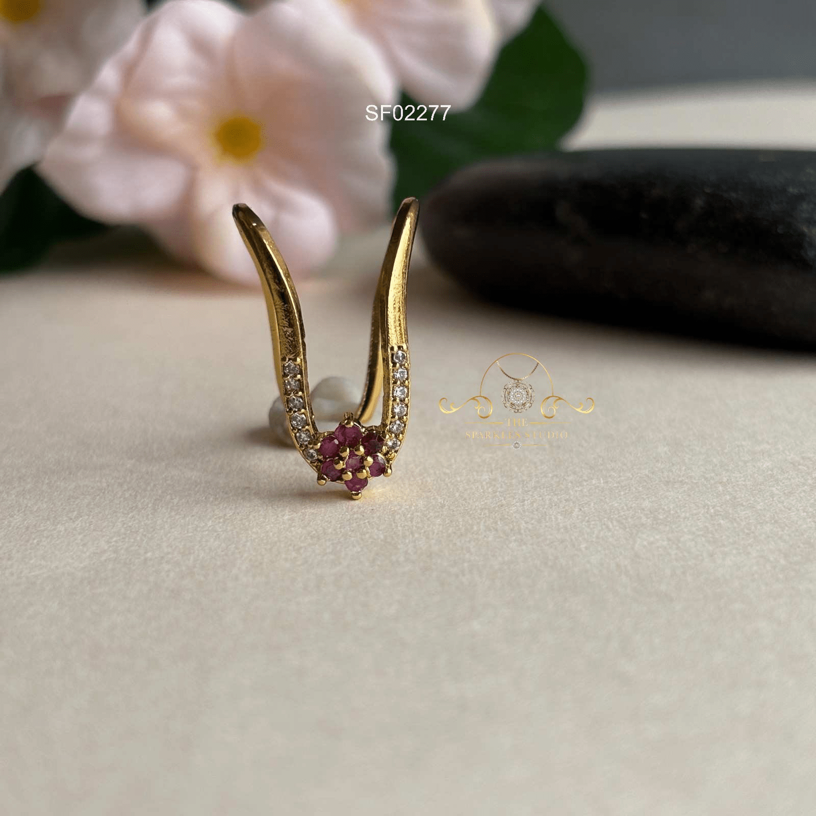 AD Ruby Flower Vanki Ring