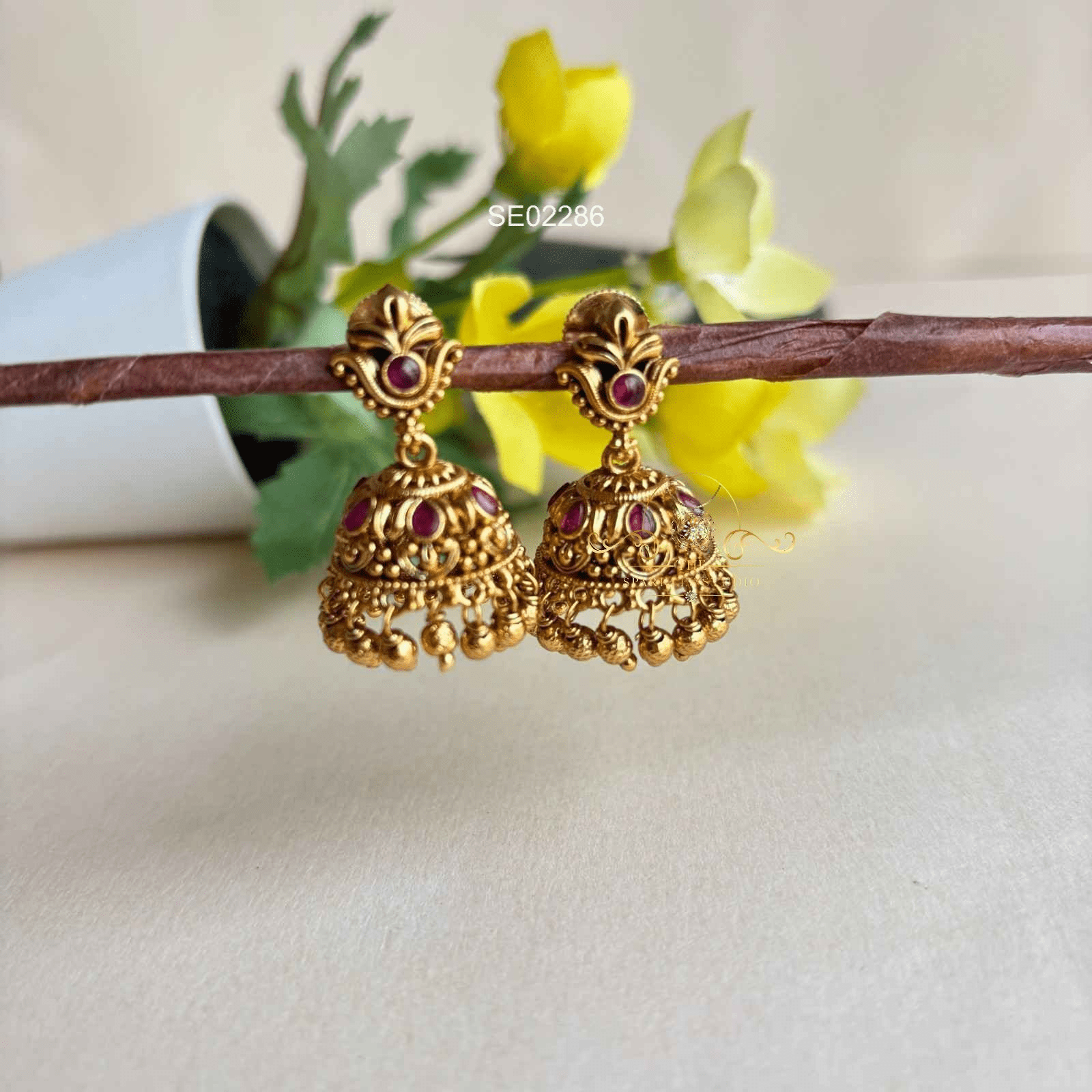 Kemp Antique Jhumki