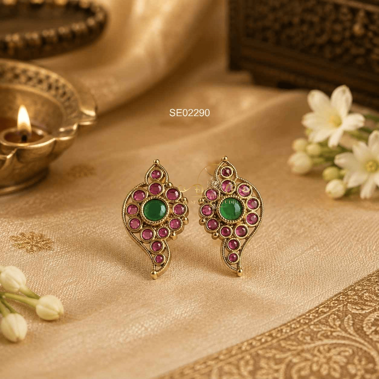 Sanku Screw Back Kemp Earrings