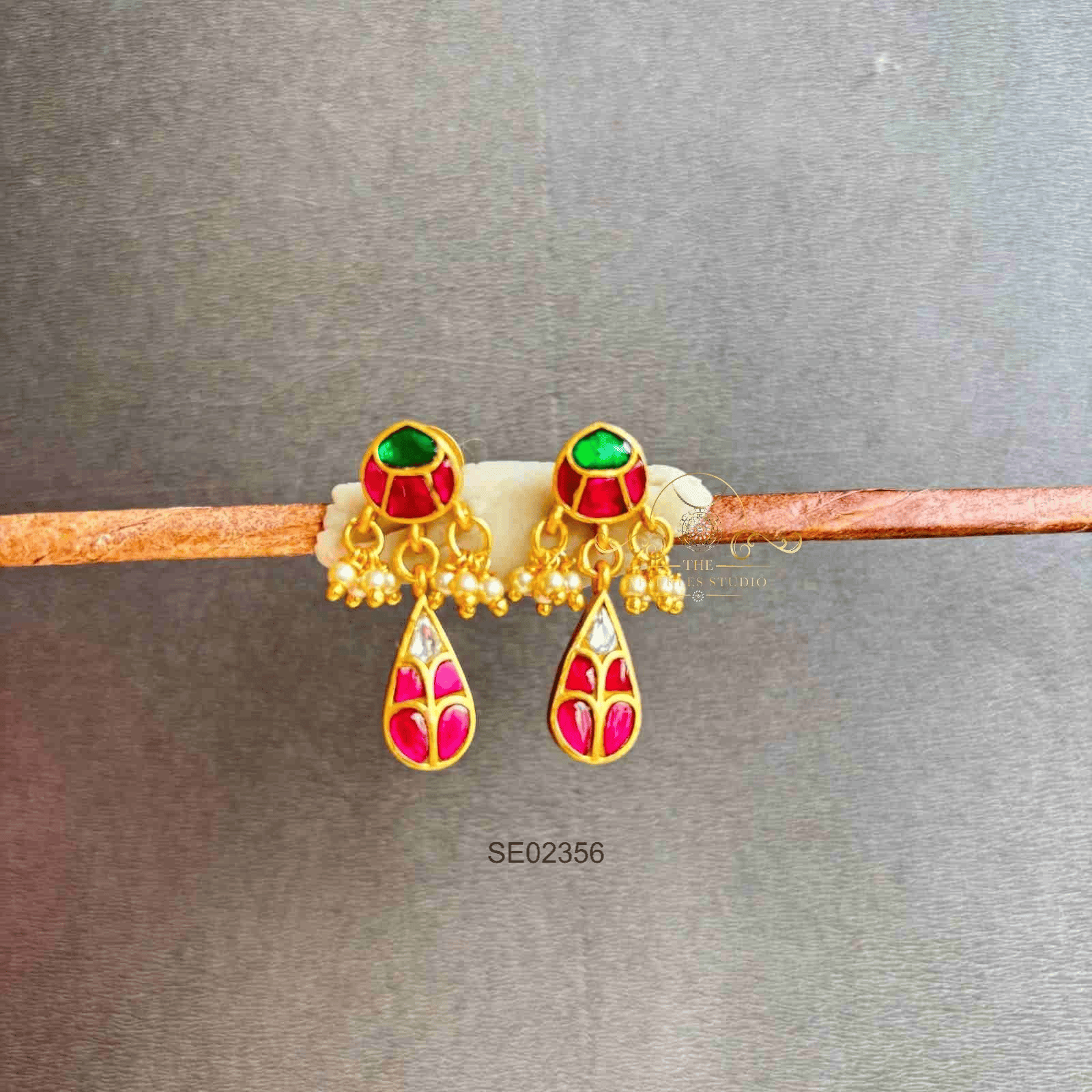 Jadau Drop Earrings
