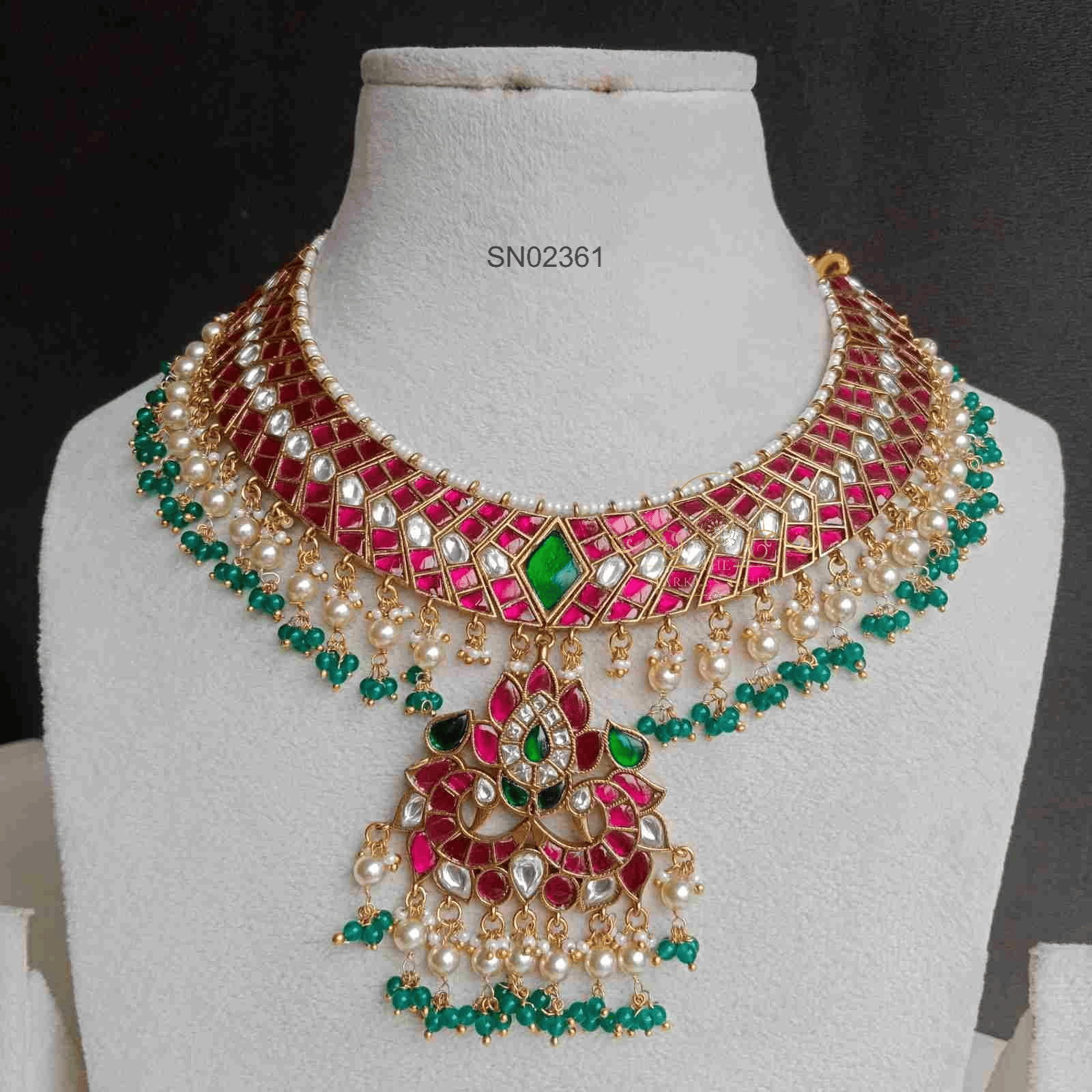 Grand Jadau Bridal Necklace