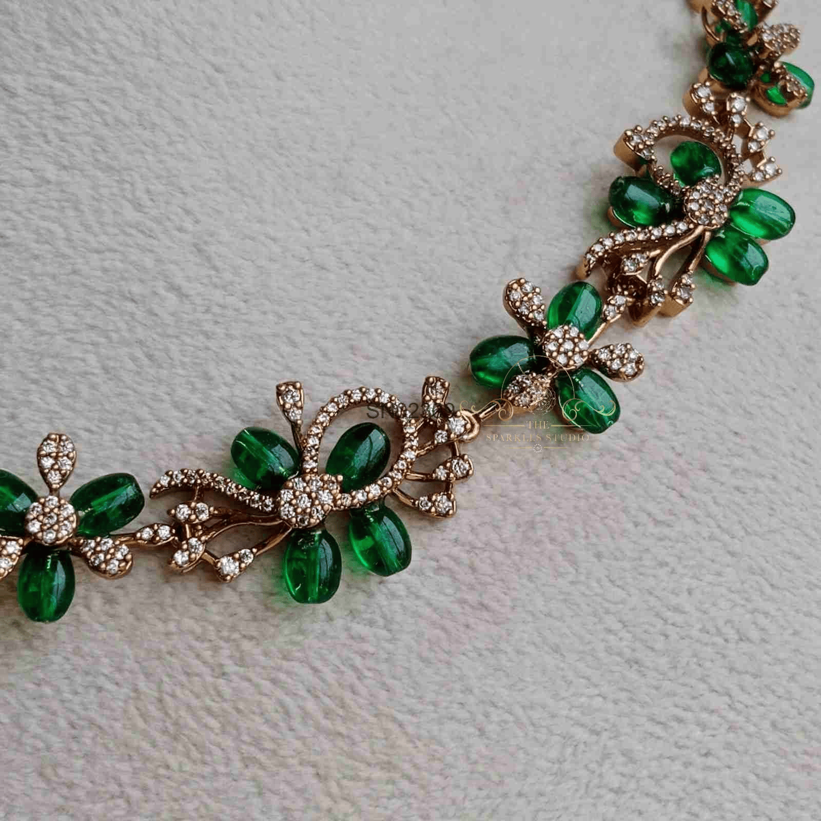 Green Bead Victorian Flower Necklace