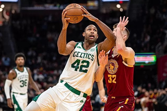 Warriors sign center Al Horford