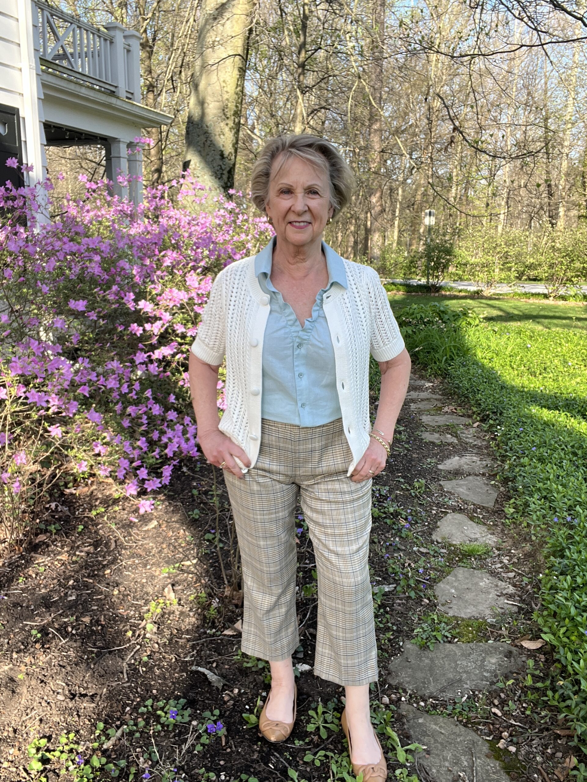 trendy clothes for 50 year old woman - late spring