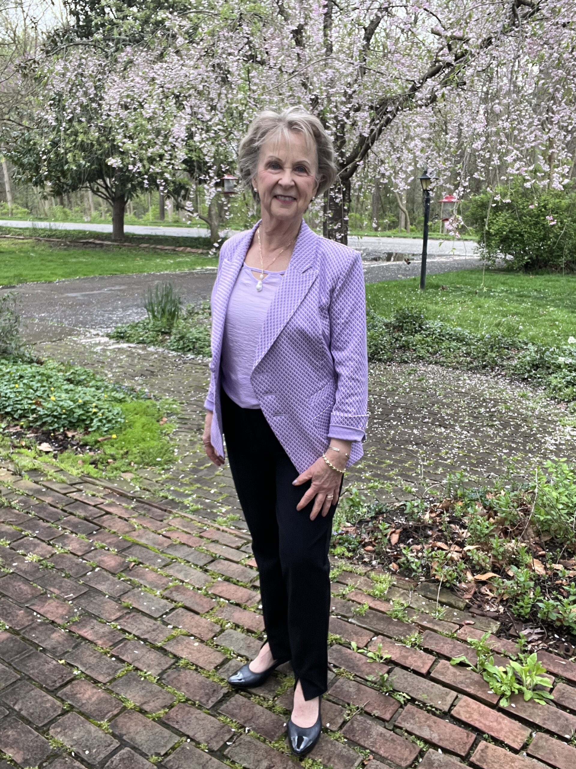 trendy clothes for 50 year old woman- mid spring 
