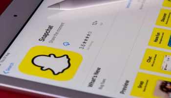 How to take screenshots on Snapchat without knowing the sender