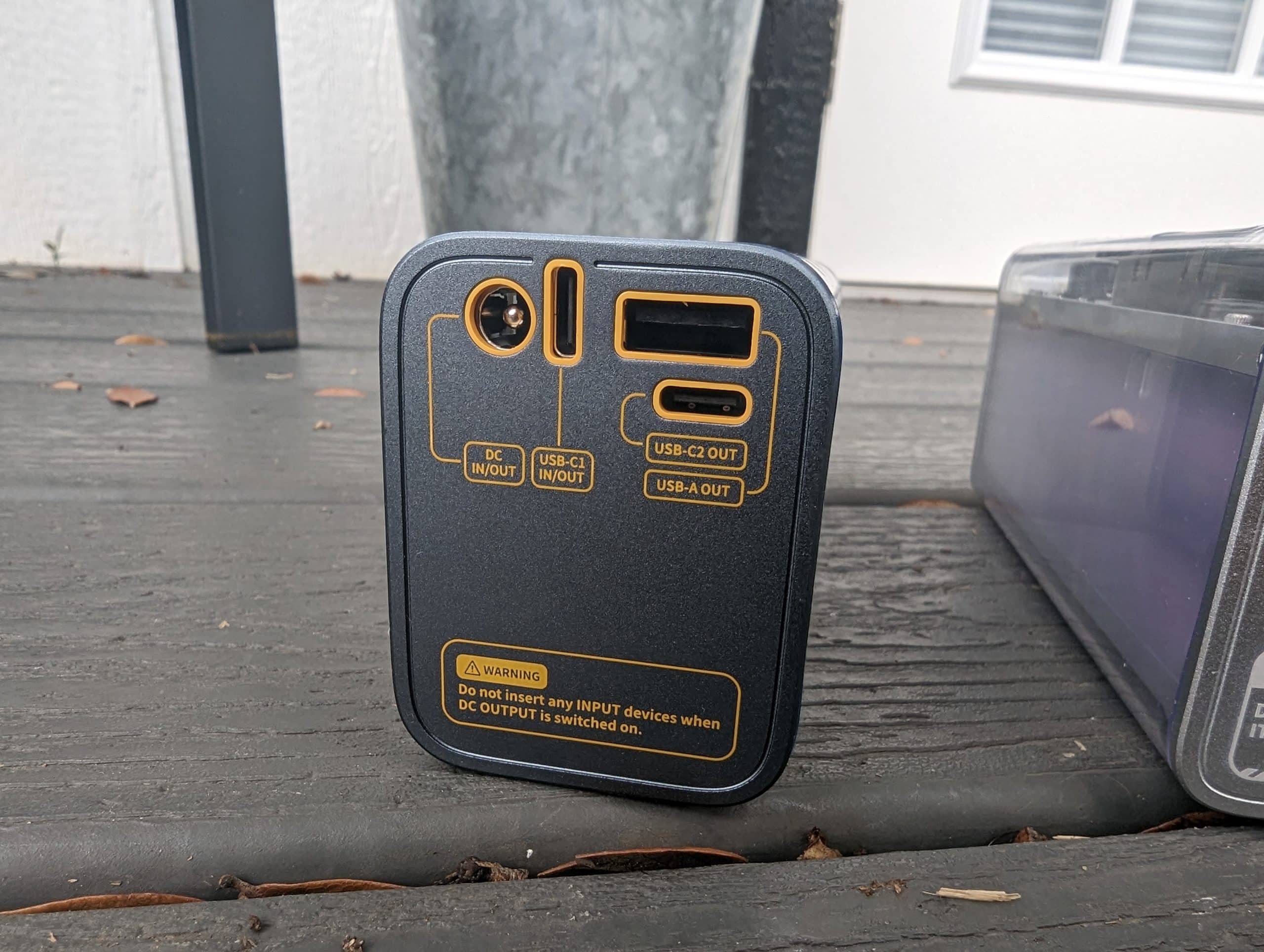 SHARGEEK「STORM2」 Shargeek Storm 2 Power Bank | Battlestations | Desk