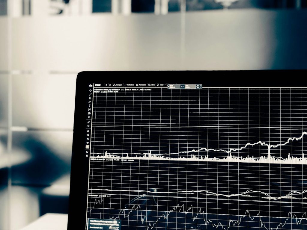 a consolidation phase is when price moves up and down within a fairly narrow range. The resistance level can be considered the top of the range and the support level the bottom of the range.