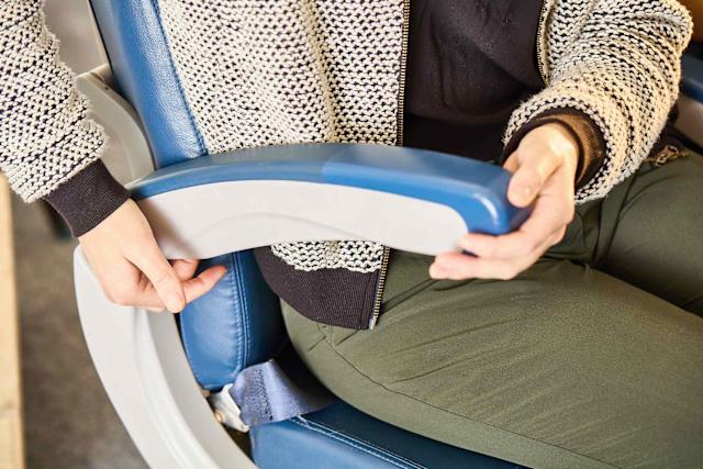 A ‘TheTravellingPara’ Tip: Transferring Into an Aircraft Seat