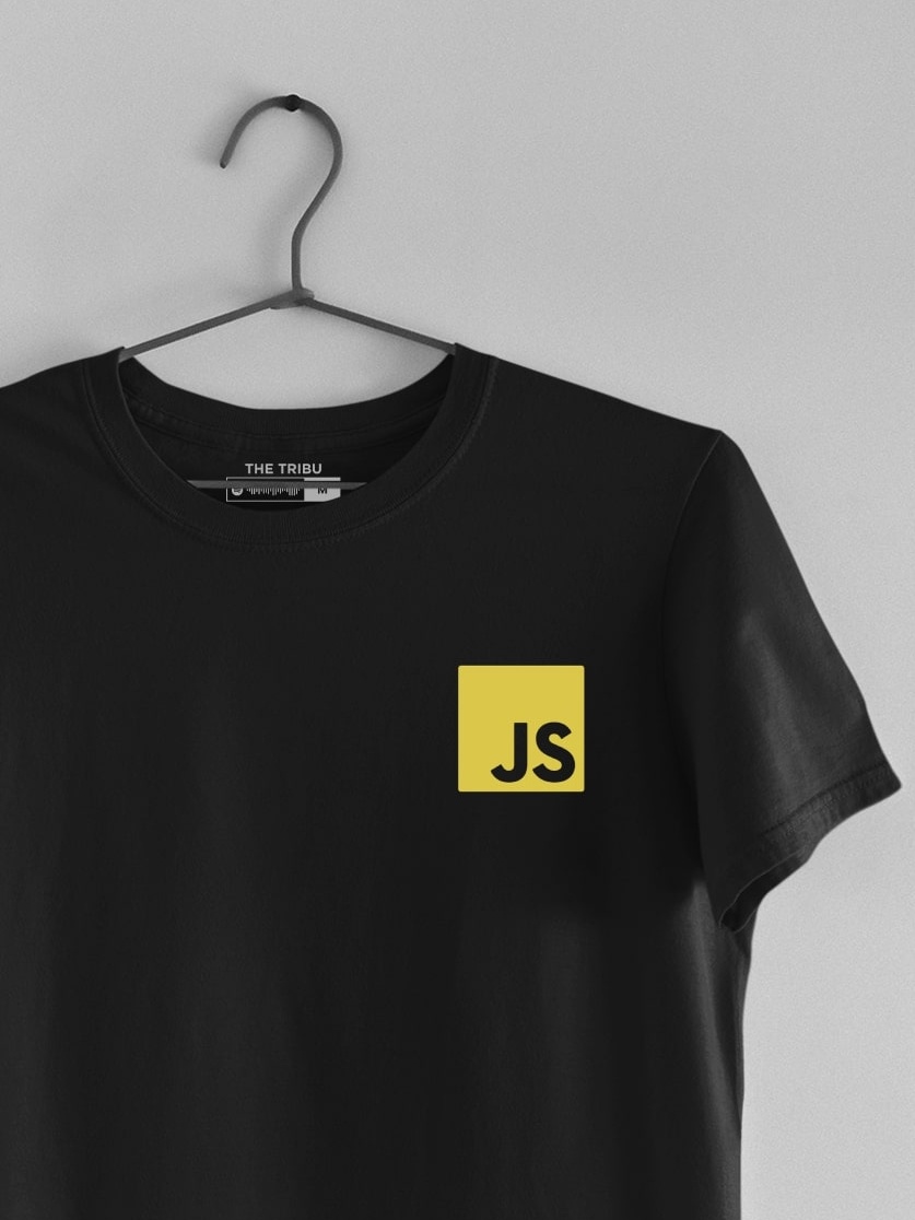 Camiseta negra 100% algodón con logo JavaScript discreto para programadores.