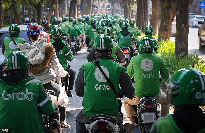 Grab drivers in Việt Nam. Illustrative photo: Vietnam Finance.
