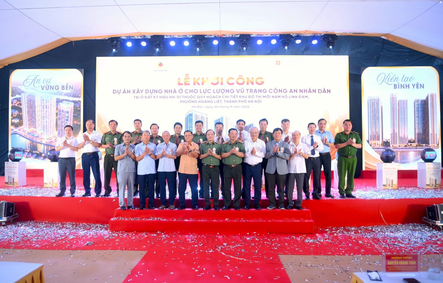 Police Receive New Apartments to ‘Work with Peace of Mind’ in Same City Affected by Resettlement Issues Involving Red River Project 