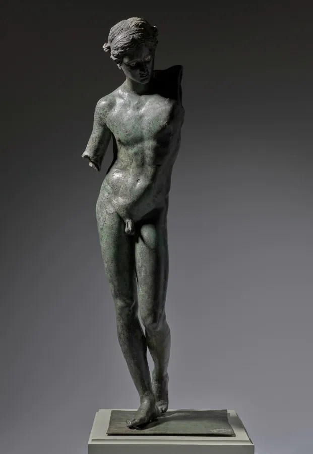 Apollo the Python-Slayer (350 BCE) 2 Bronze statue of Apollo the Python-Slayer with copper inlays, c. 350 BCE.