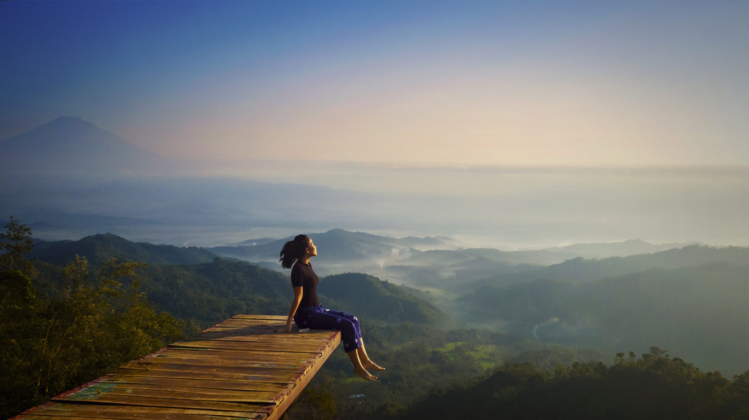 You are currently viewing The Power of the Pause: 5 Ways to Add a Little Space in Your Life