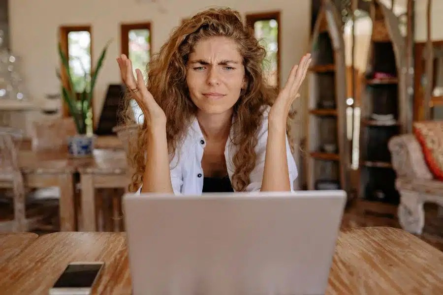 Read more about the article A Sensible Guide To Dealing With Frustrating Customers