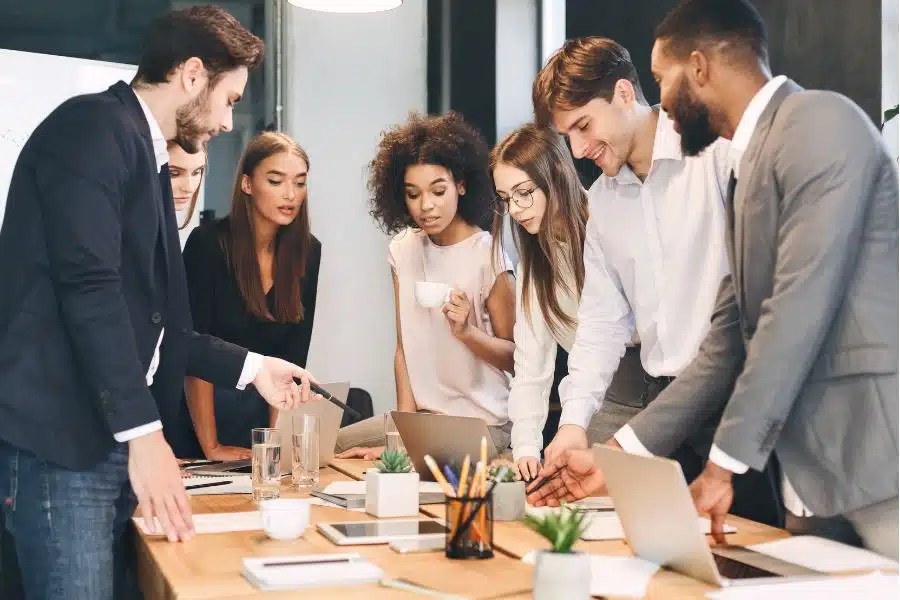 Read more about the article To Be A Stronger Professional, You Need To Know Your Weaknesses