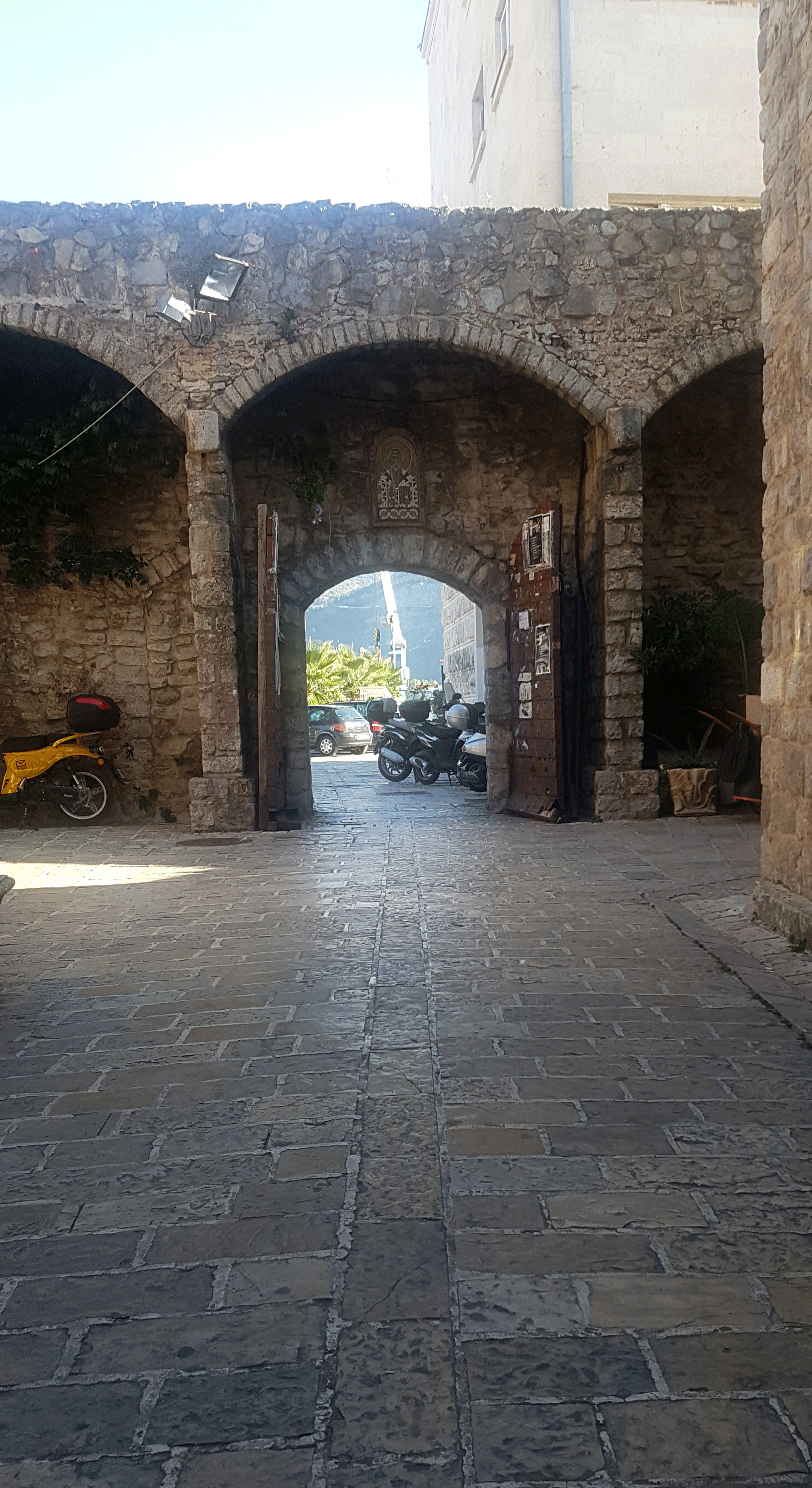 Stari Grad Gates