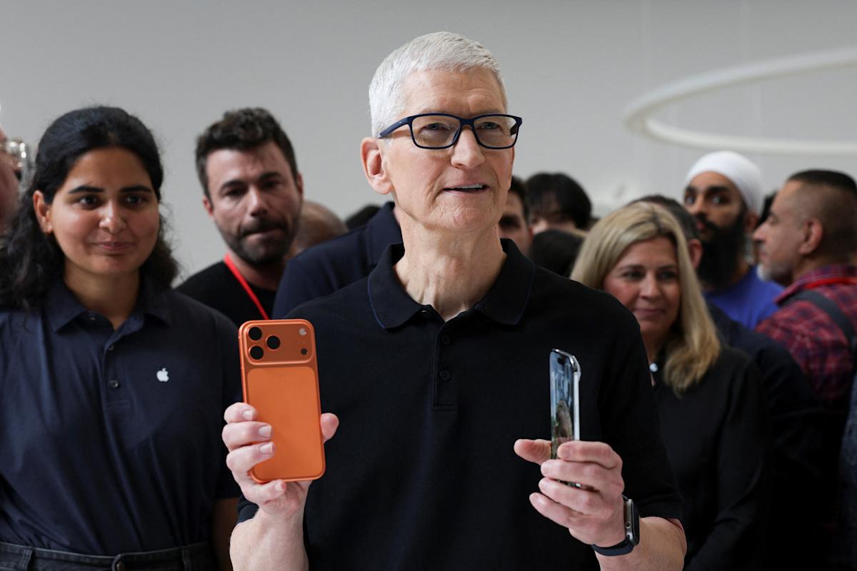 US labor board drops allegation that Apple's CEO violated employees' rights | Insights by Willow Ventures