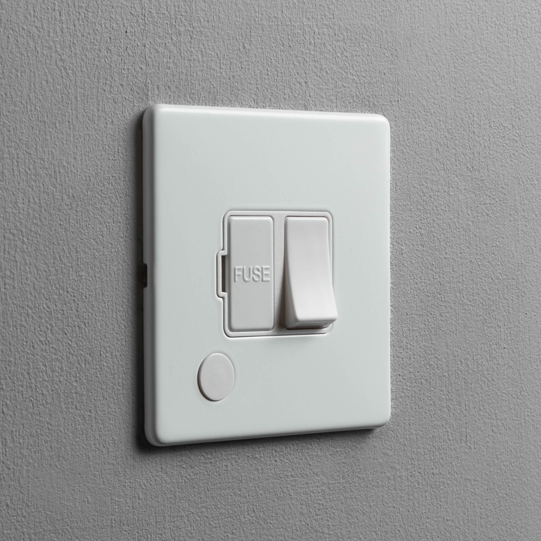 Concealed White Switched Fused Connection Switch With Flex Outlet