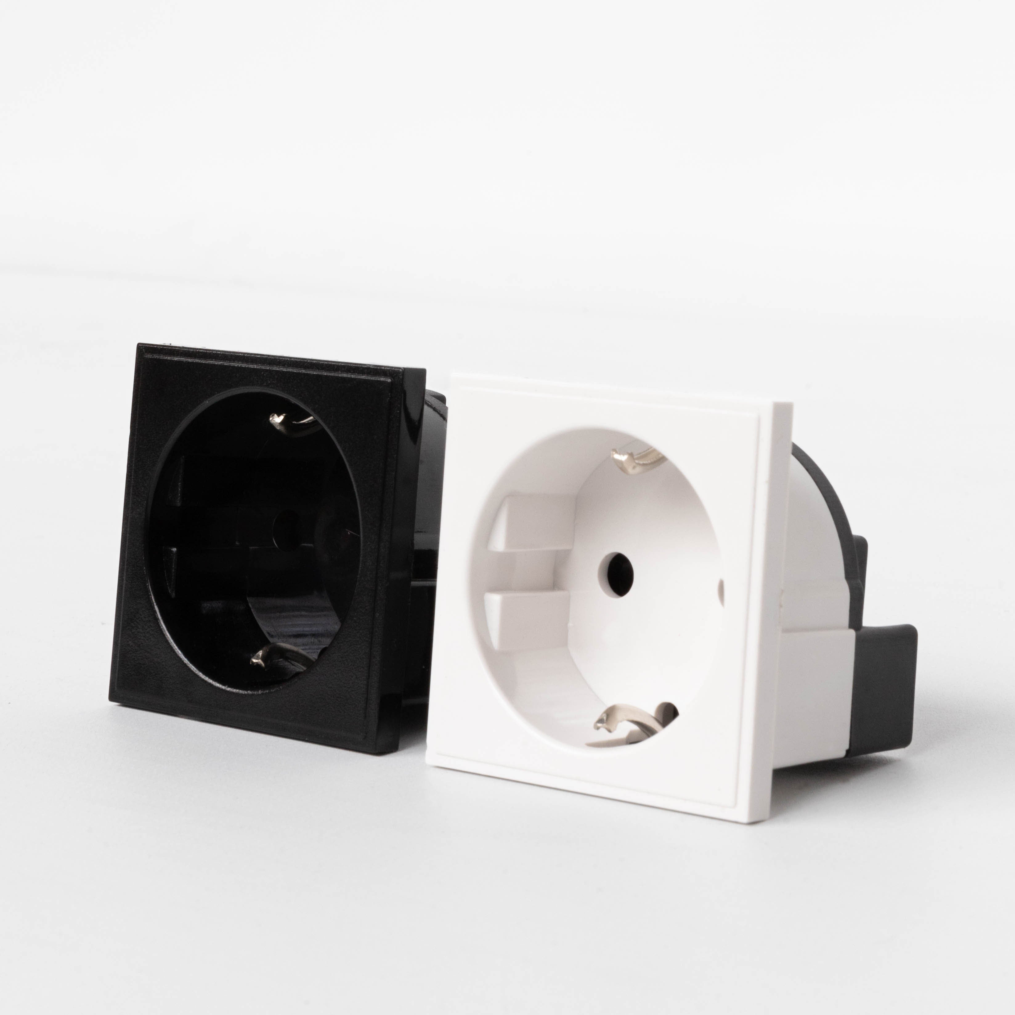 16A European Schuko Socket