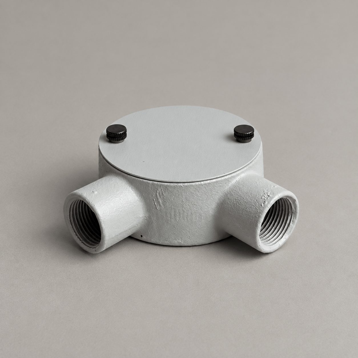 20mm Conduit Angle Box – Feather Gey