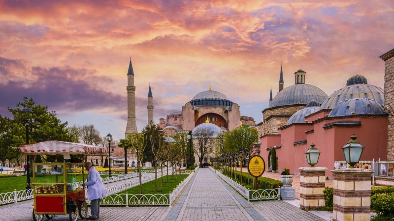 Turkey's Economy: Geopolitics, Inflation, and the Central Bank's Response (2026)