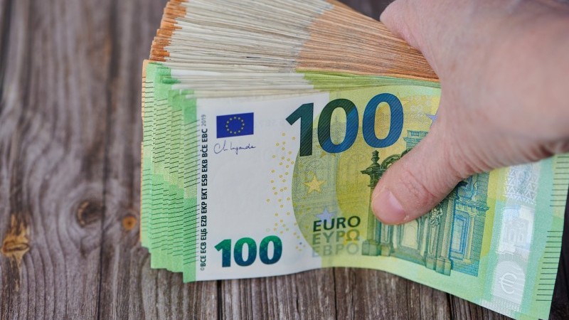 EUR in Focus: Can ECB Hawks Help the Euro Shine? | FX Daily Debrief (2026)