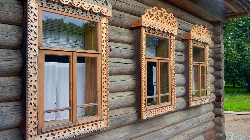 Design Of Platbands On Windows In The Wooden House