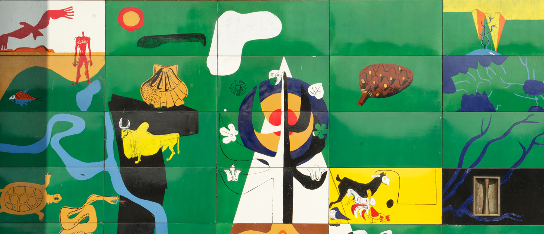 Book: CHANDIGARH REVEALED: LE CORBUSIER'S CITY TODAY | PHOTOGRAPHS
