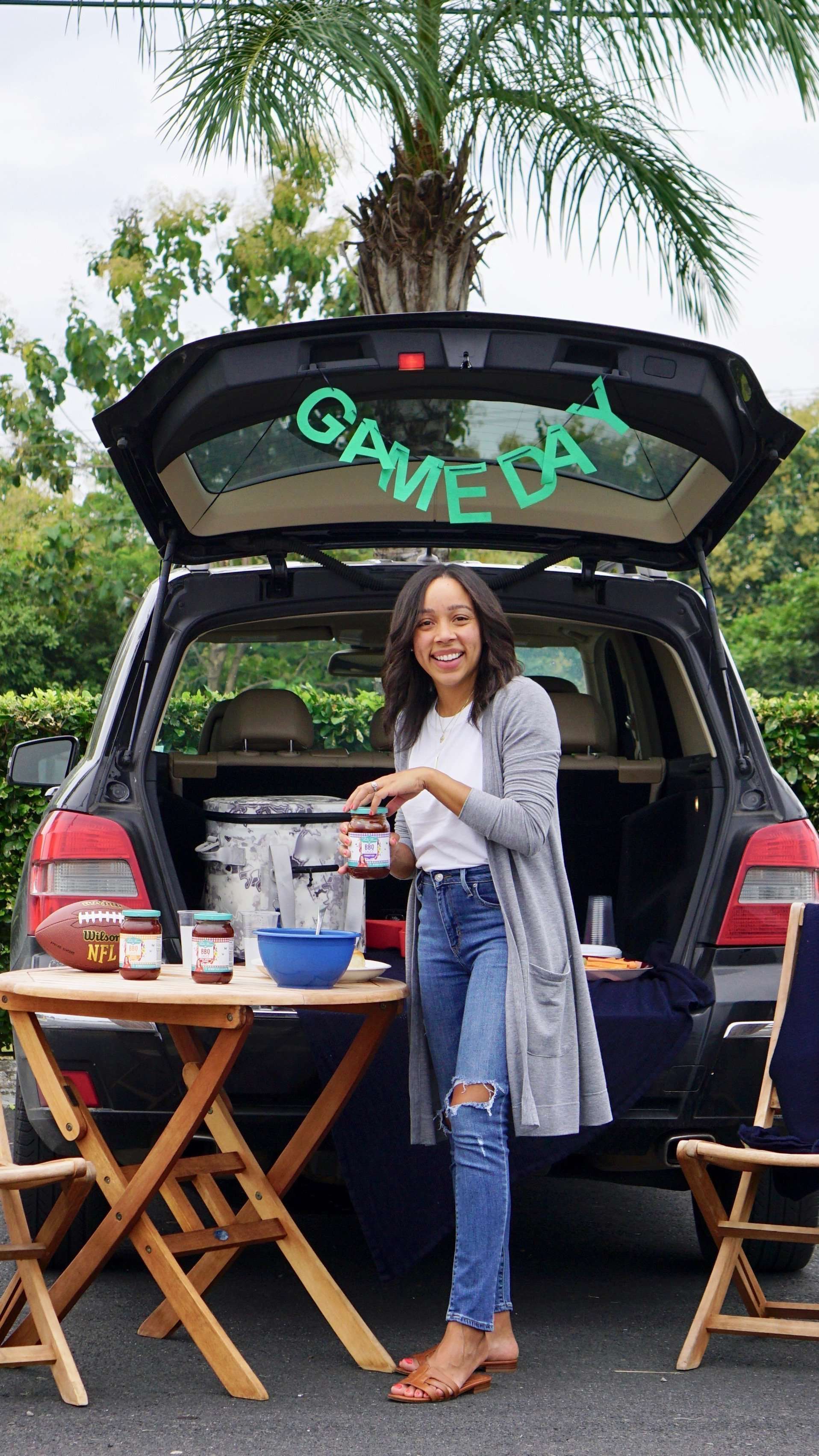 Pioneer Woman BBQ Sauces, Tailgate ideas, tailgating, bbq, bbq sandwiches, bbq meal, bbq chicken, chicken, bbq chicken recipe, recipe