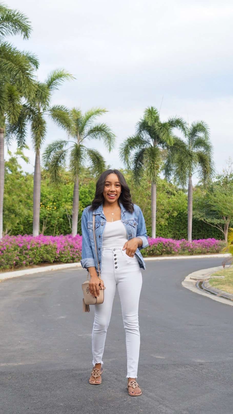 jean jacket, how to, how to wear a jean jacket, jean jacket outfits, jean jackets outfits, jean jacket outfit, jean jacket look, styling a jean jacket