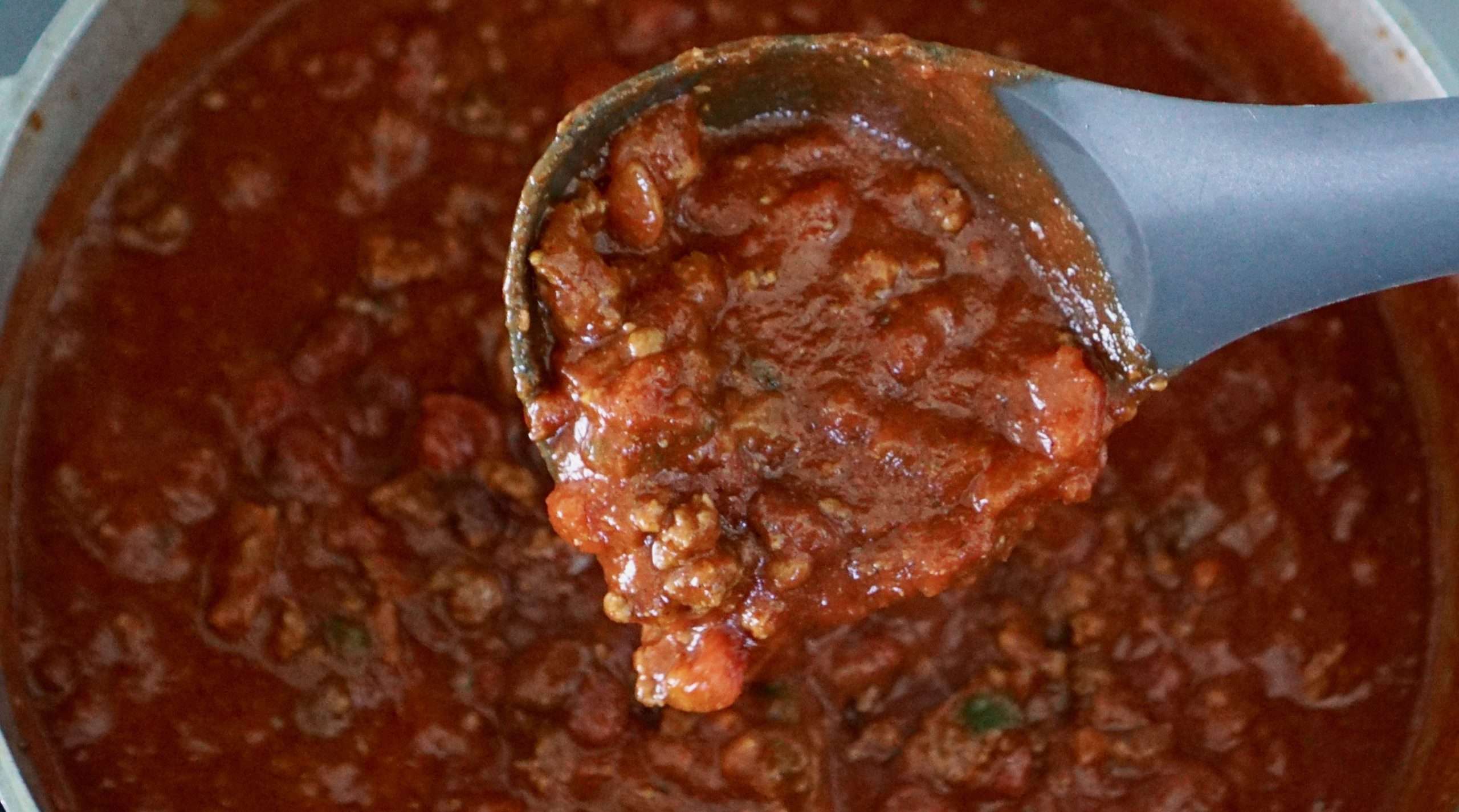 chili, easy recipe, under 45, dinner in 45, dinner ideas, comfort foods, vidalia onions chili, vidalia onions recipe
