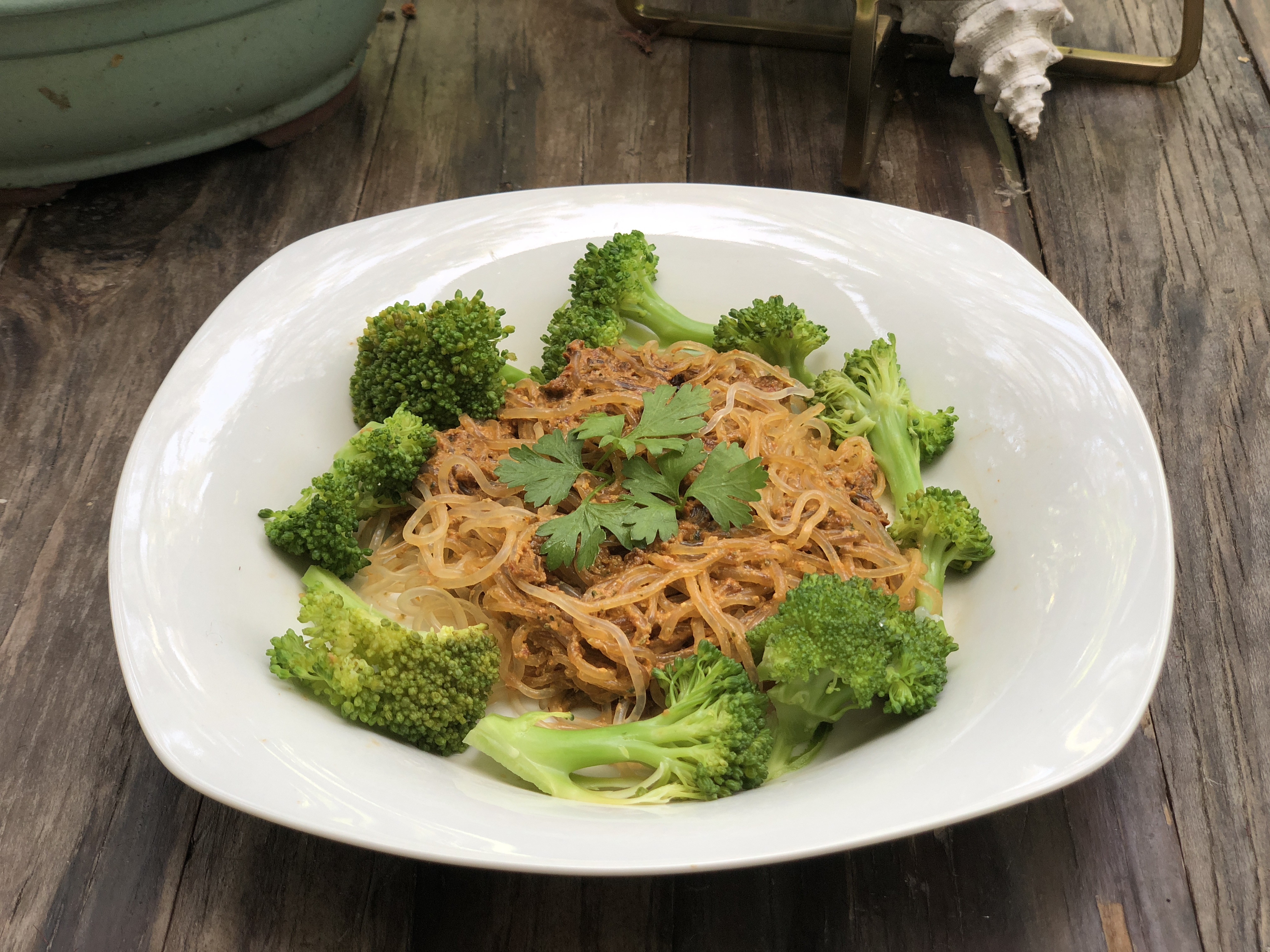 vegan sun dried tomato pesto with kelp noodles