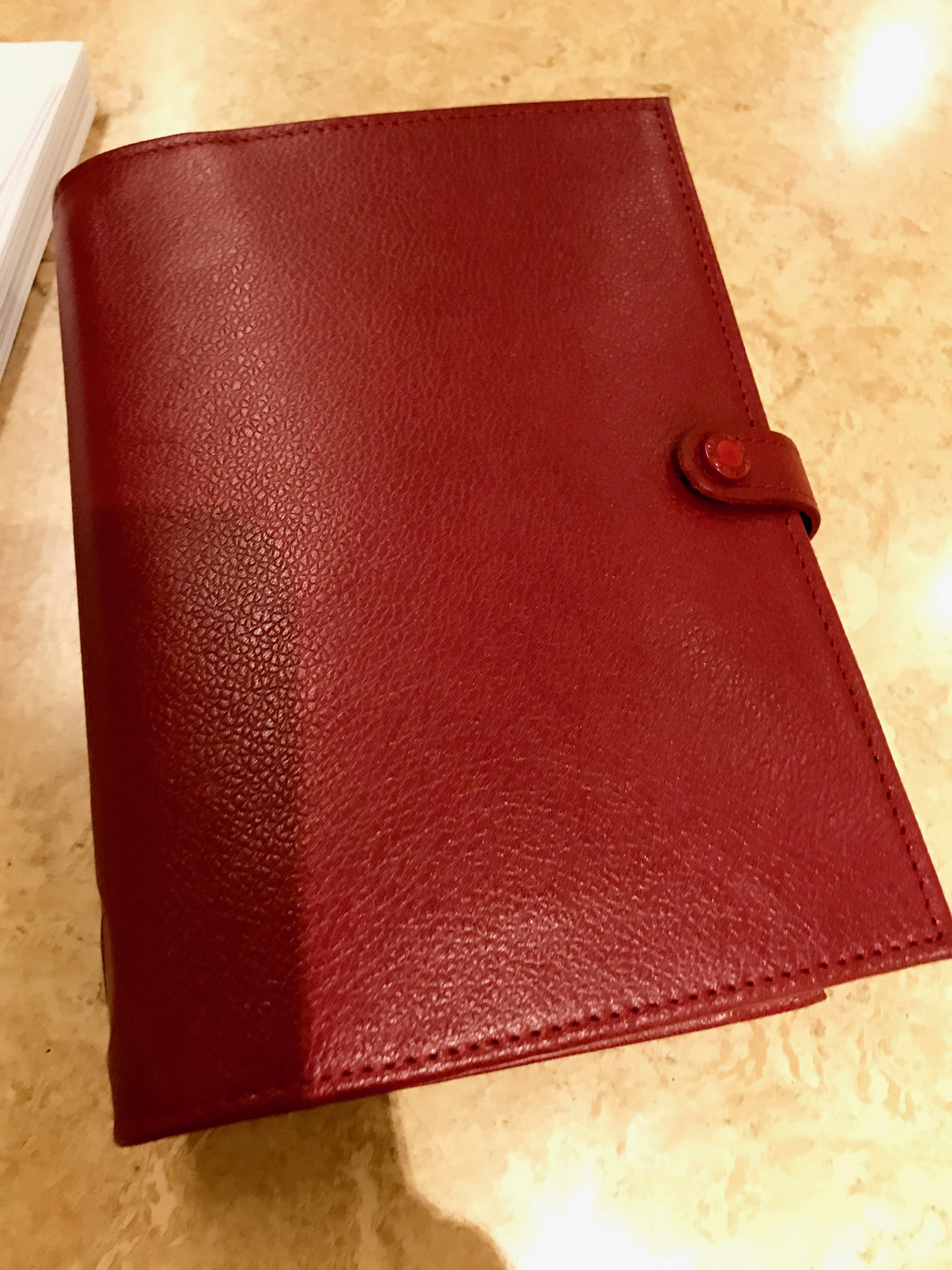 Filofax personal-sized Kensington in red