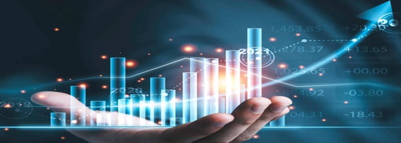 10 Tools That Small Businesses Must Have - Creative Gradient Background - 4K