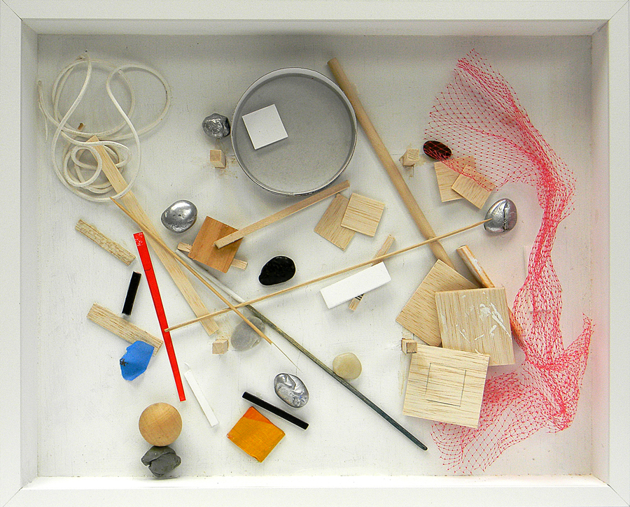 Construction is 16 inches x 20 inches x 2 inches.