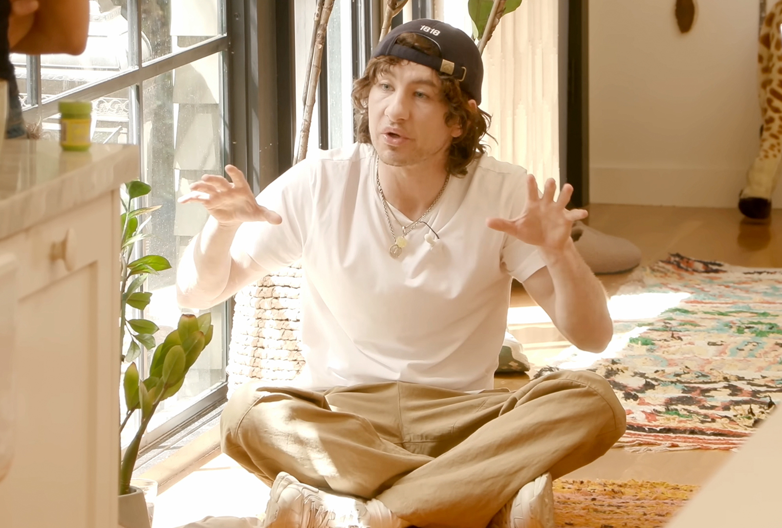 Barry Keoghan właśnie odniósł się do plotek o oszustwie Sabriny Carpenter, przez które na 16 miesięcy odłączył się od sieci