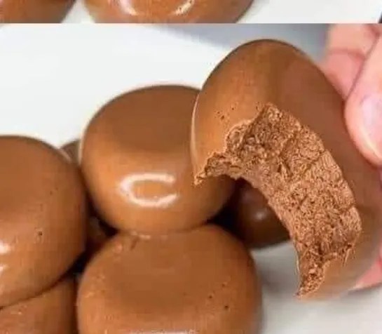 Tasty Chocolate Mousse with Few Calories and Only 3 Ingredients